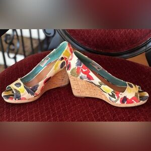 Toms wedge heels